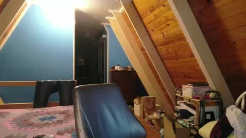 Snapshot of finderfiner chatting on 09.13.25 finderfiner online show from 09.13.25