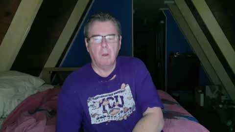 Snapshot of finderfiner chatting on 09.15.25 finderfiner online show from 09.15.25