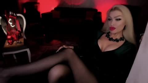 AlfaFemale online show from 11.20.25