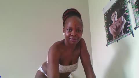 Snapshot of fine_melanin chatting on 10.20.25 caro online show from 10.20.25