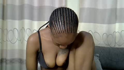 fine_queen12 online show from 01.20.25