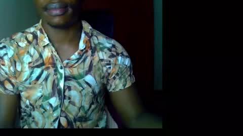 Snapshot of fineebony chatting on 05.14.26 HOT AND SWEET online show from 05.14.26