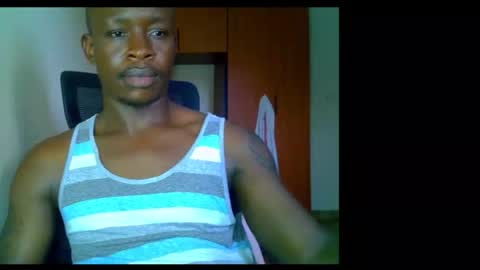 Snapshot of fineebony chatting on 05.16.26 HOT AND SWEET online show from 05.16.26