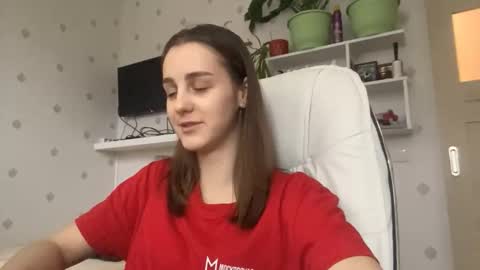 Keite wanna play  Meow online show from 12.17.25