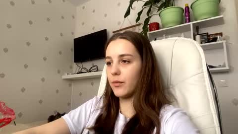 Keite wanna play  Meow online show from 02.26.26