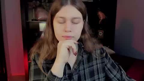 Snapshot of fioramarmoris chatting on 02.15.26 fiora online show from 02.15.26