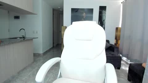 fiore   online show from 03.12.25