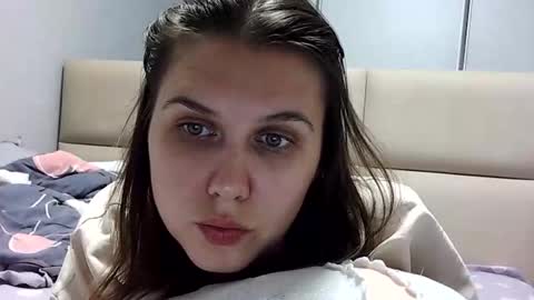 Snapshot of firststarsara chatting on 10.16.25 Sara online show from 10.16.25