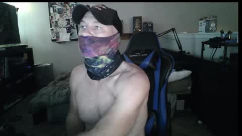 Snapshot of fit_beast chatting on 11.08.25 fit_beast online show from 11.08.25