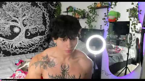 Snapshot of fit_prince_ chatting on 10.21.25 David hotman online show from 10.21.25