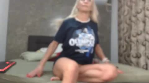 Snapshot of fitbarbiedoll chatting on 02.12.25 FitBarbieDoll online show from 02.12.25