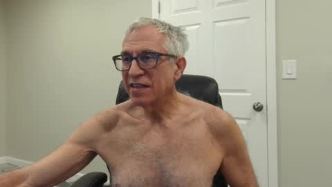 Snapshot of fitman999 chatting on 12.15.24 Jon online show from 12.15.24