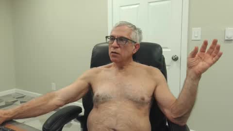 Snapshot of fitman999 chatting on 12.16.24 Jon online show from 12.16.24