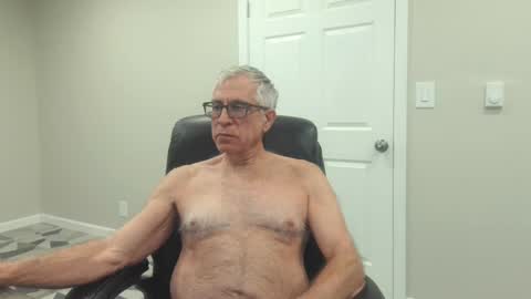 Snapshot of fitman999 chatting on 12.23.24 Jon online show from 12.23.24