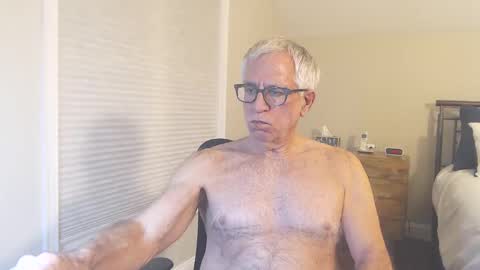 Snapshot of fitman999 chatting on 01.02.25 Jon online show from 01.02.25