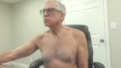 Snapshot of fitman999 chatting on 01.06.25 Jon online show from 01.06.25