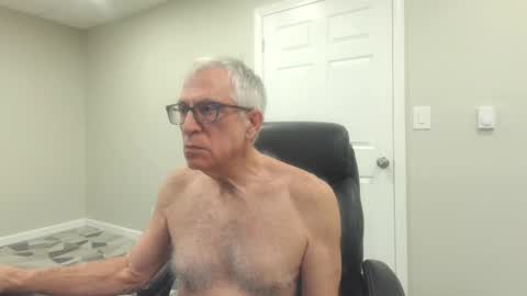 Snapshot of fitman999 chatting on 03.01.25 Jon online show from 03.01.25