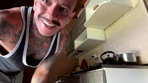 Elias Valencia online show from 05.25.26