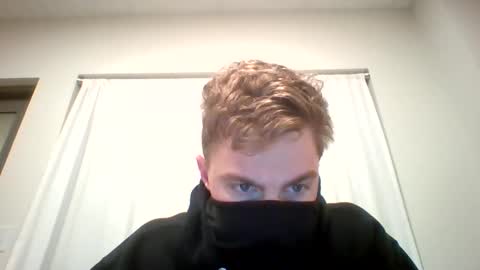 Snapshot of fittfucker chatting on 09.26.25 fittfucker online show from 09.26.25