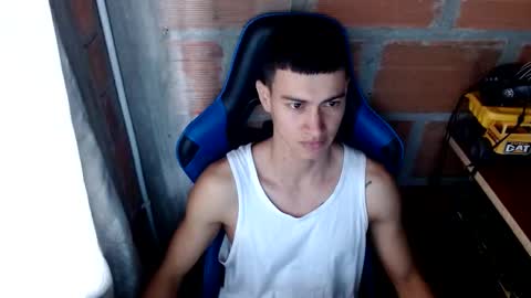 Snapshot of flacolatind chatting on 01.05.25 FLACO online show from 01.05.25