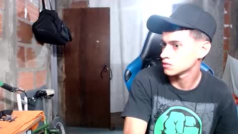 Snapshot of flacolatind chatting on 11.23.25 FLACO online show from 11.23.25