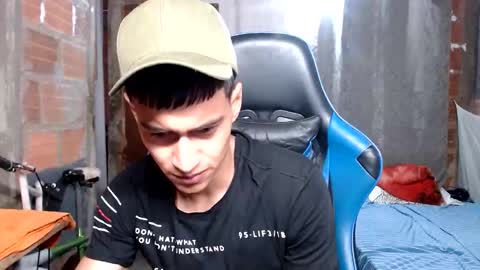 Snapshot of flacolatind chatting on 11.24.25 FLACO online show from 11.24.25