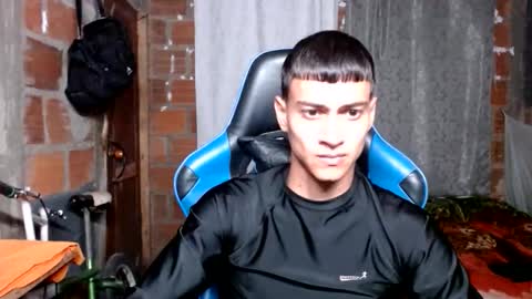 Snapshot of flacolatind chatting on 11.27.25 FLACO online show from 11.27.25