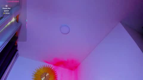 Flex Taylor  online show from 12.15.25