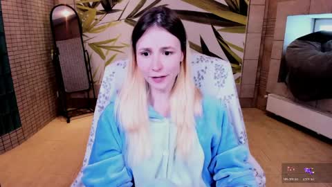 Snapshot of fleximona chatting on 05.16.26 FlexiMona online show from 05.16.26