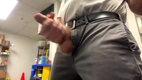 Snapshot of flintstones_rock chatting on 12.28.24 flintstones_rock online show from 12.28.24