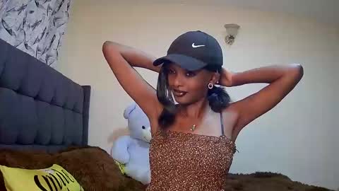 Snapshot of flirtyy_sheery chatting on 12.07.24 sheery online show from 12.07.24