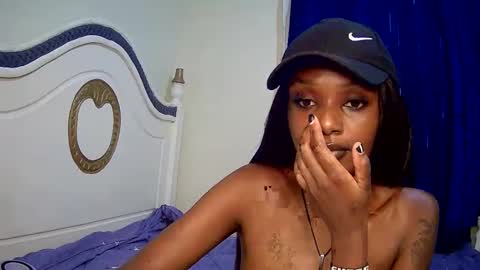 Snapshot of flirtyy_sheery chatting on 02.16.25 sheery online show from 02.16.25