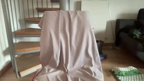 Snapshot of flohotsexy33 chatting on 04.13.26 flohotsexy33 online show from 04.13.26