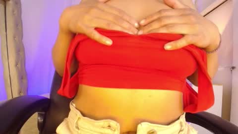 Snapshot of flor_salvaje1 chatting on 02.05.26 F L O R online show from 02.05.26