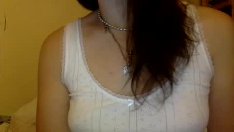 Snapshot of floraexploration chatting on 11.12.25 floraexploration online show from 11.12.25