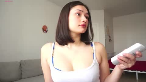 Snapshot of floralmuse chatting on 06.29.26 Viola online show from 06.29.26