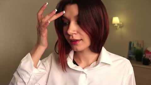 Snapshot of floramorris chatting on 10.30.25 Yasmin online show from 10.30.25