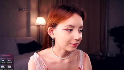 Snapshot of florencewilliam chatting on 02.07.25 Miranda Day Edanight. online show from 02.07.25