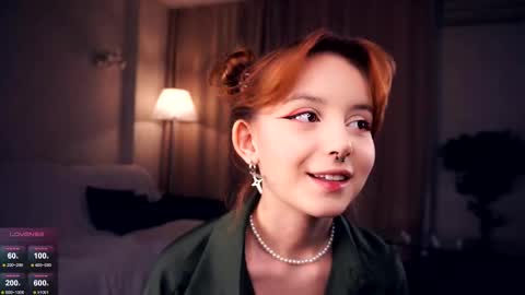 Snapshot of florencewilliam chatting on 02.10.25 Miranda Day Edanight. online show from 02.10.25
