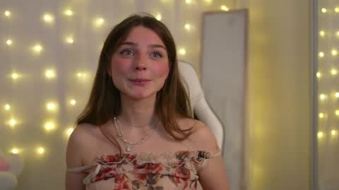 Snapshot of floret_joy chatting on 12.16.24 ALICE online show from 12.16.24