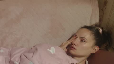 say meow and send tip  online show from 11.12.25