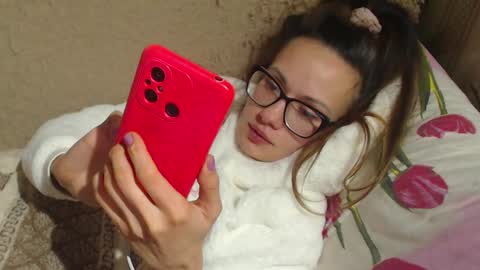 Snapshot of flowercandydoll13 chatting on 12.14.24 say meow and send tip online show from 12.14.24