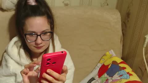 Snapshot of flowercandydoll13 chatting on 03.03.25 say meow and send tip online show from 03.03.25