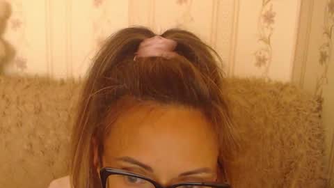 Snapshot of flowercandydoll13 chatting on 09.11.25 say meow and send tip online show from 09.11.25