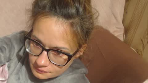 Snapshot of flowercandydoll13 chatting on 09.25.25 say meow and send tip online show from 09.25.25