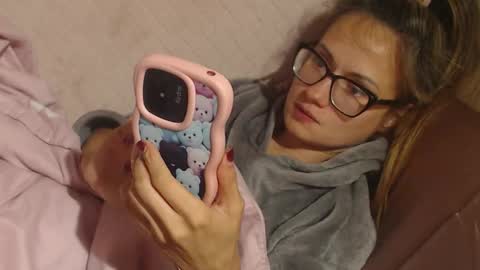 Snapshot of flowercandydoll13 chatting on 09.26.25 say meow and send tip online show from 09.26.25