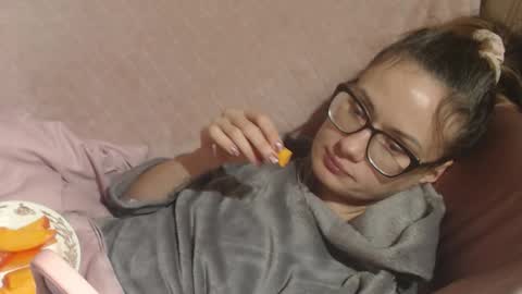 say meow and send tip  online show from 12.03.25