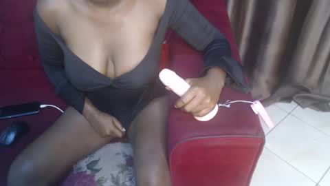 Snapshot of flowerebny chatting on 09.13.25 Flower online show from 09.13.25