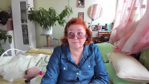 Flowerlower online show from 10.15.25