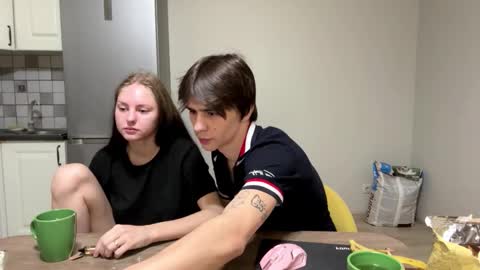 flowerscouple online show from 02.10.26